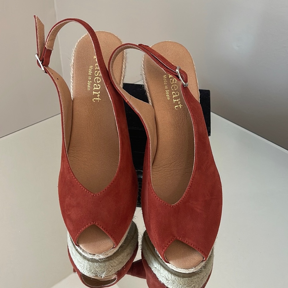 Made in Spain. paseart terra cotta sling backs